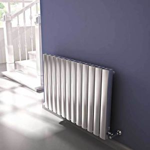 Carisa Vesta Horizontal Radiator - Aluminium